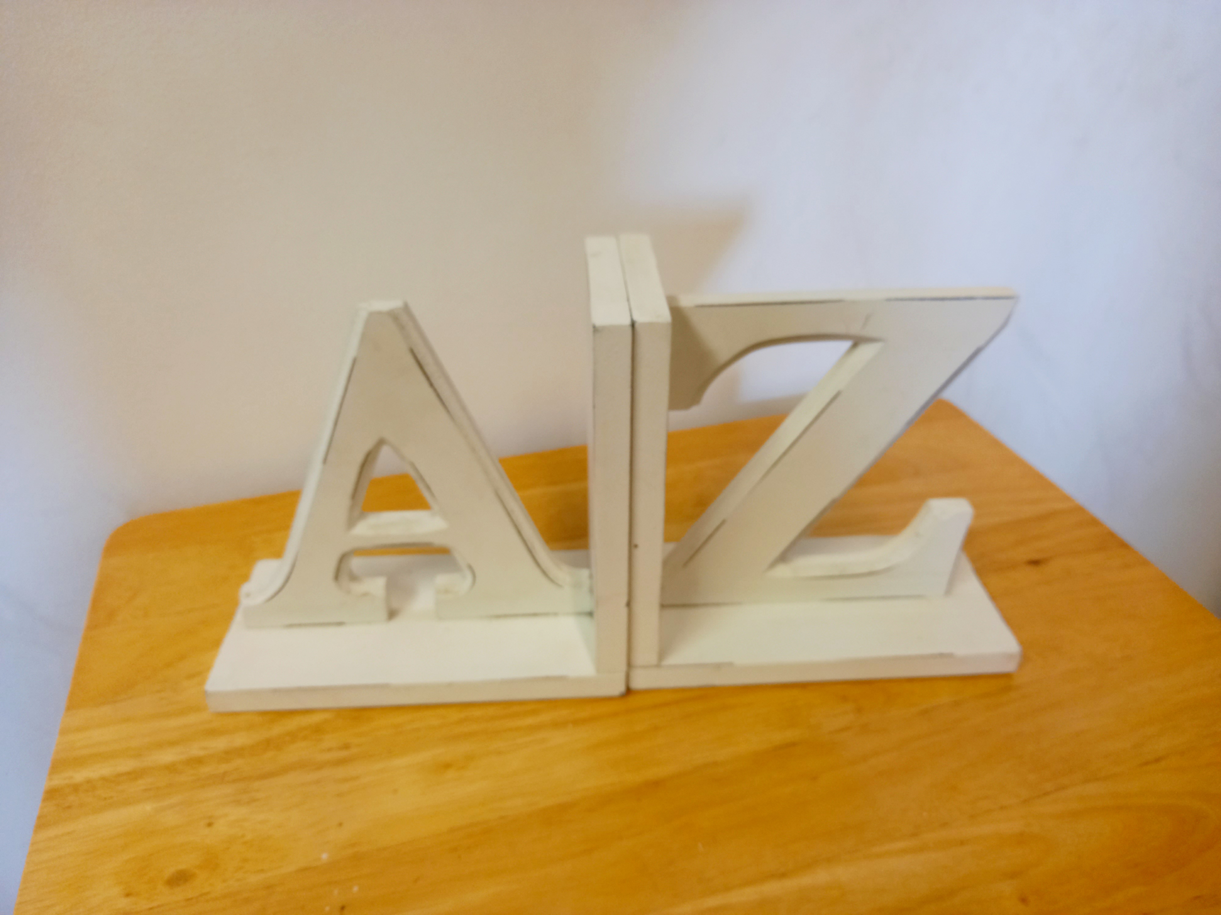 Pair of Bookends A-Z