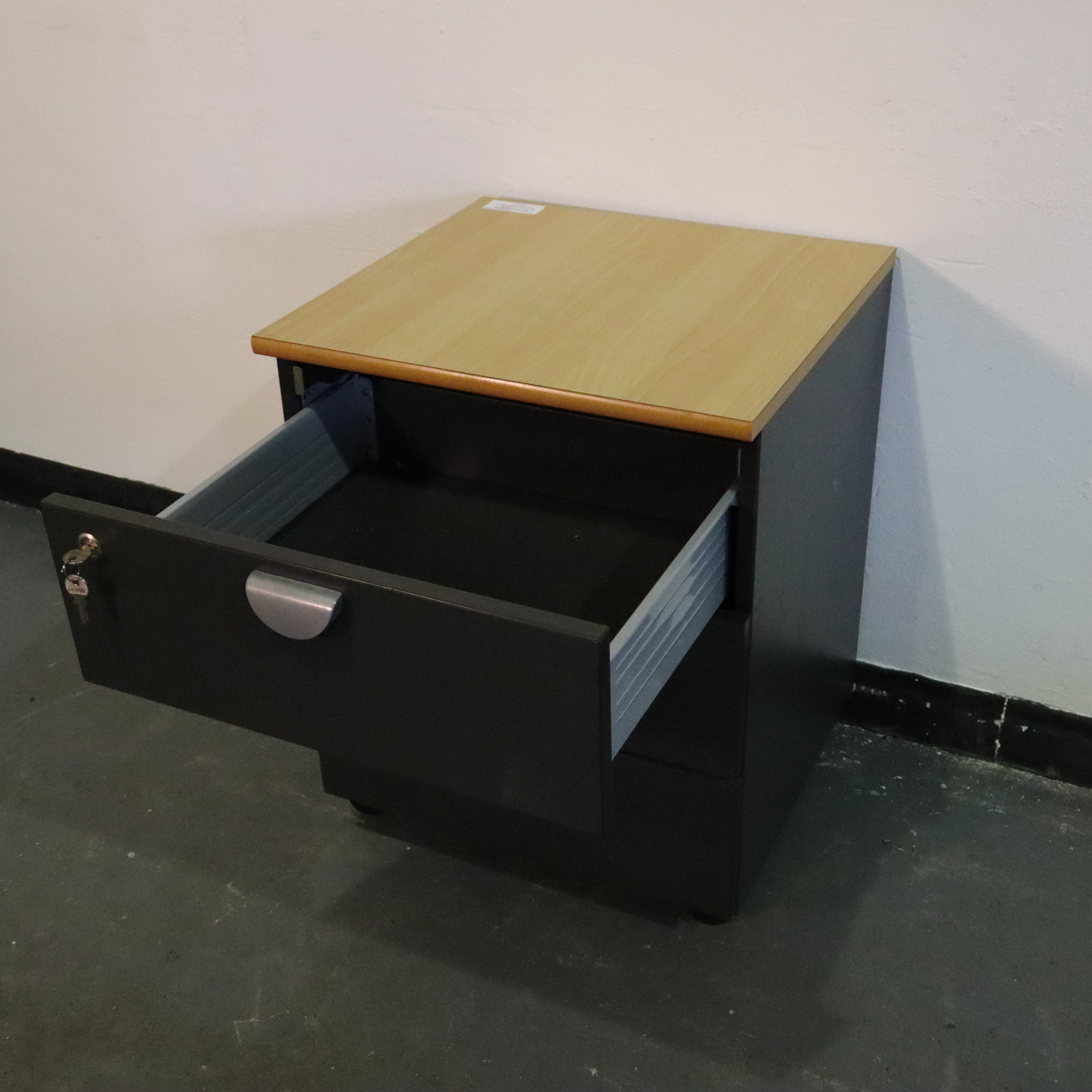 Lockable Desk Cabinet 